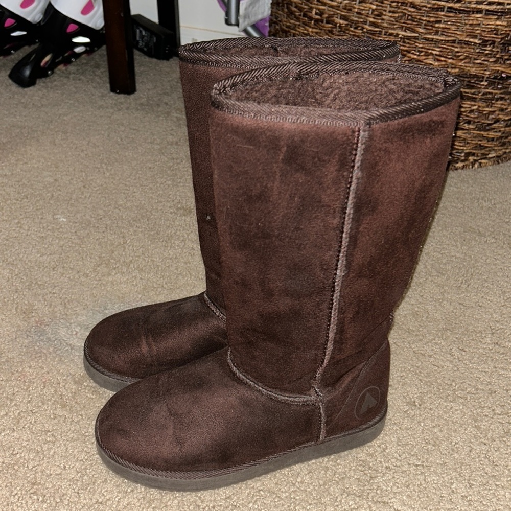 Winter Boots Size 7, Airwalk